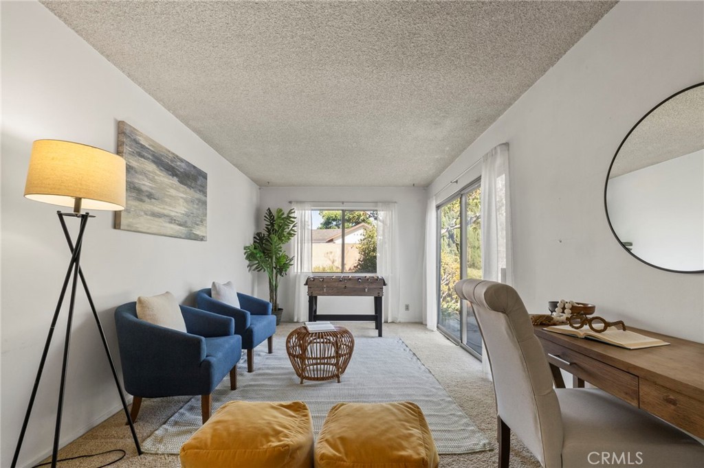 2306 La Sierra Way