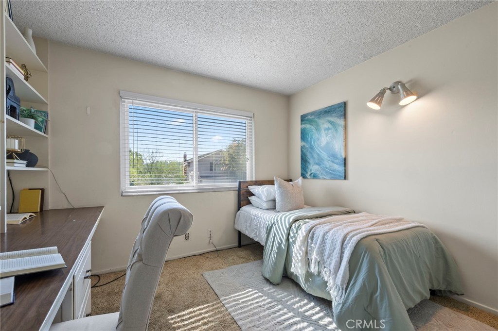 2306 La Sierra Way