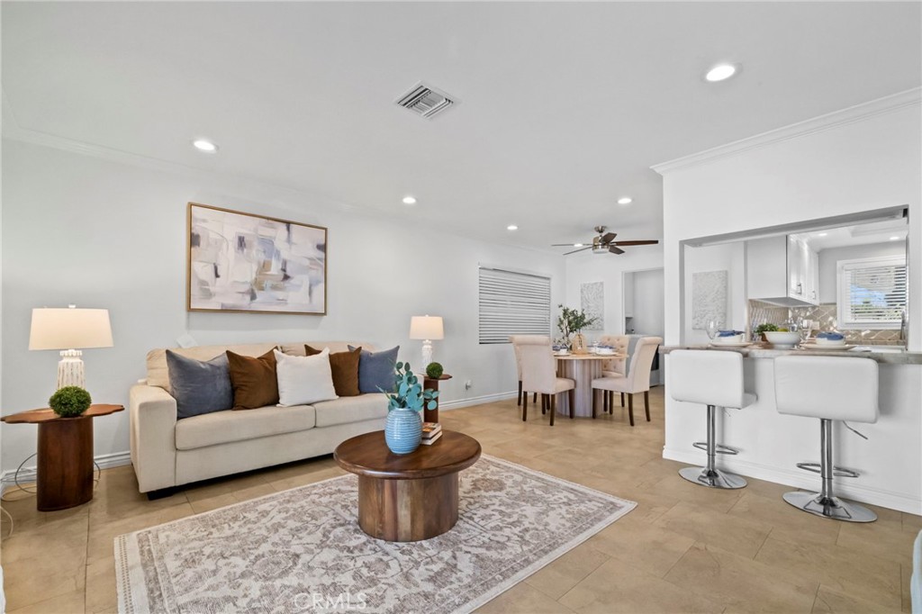 1338 N Albright