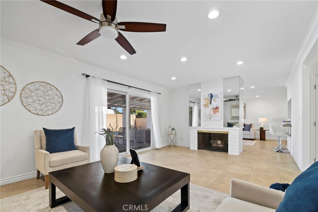 1338 N Albright