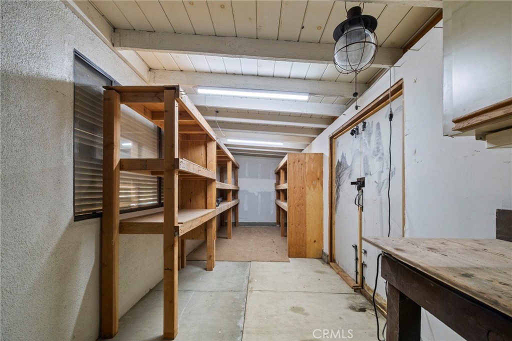 1338 N Albright