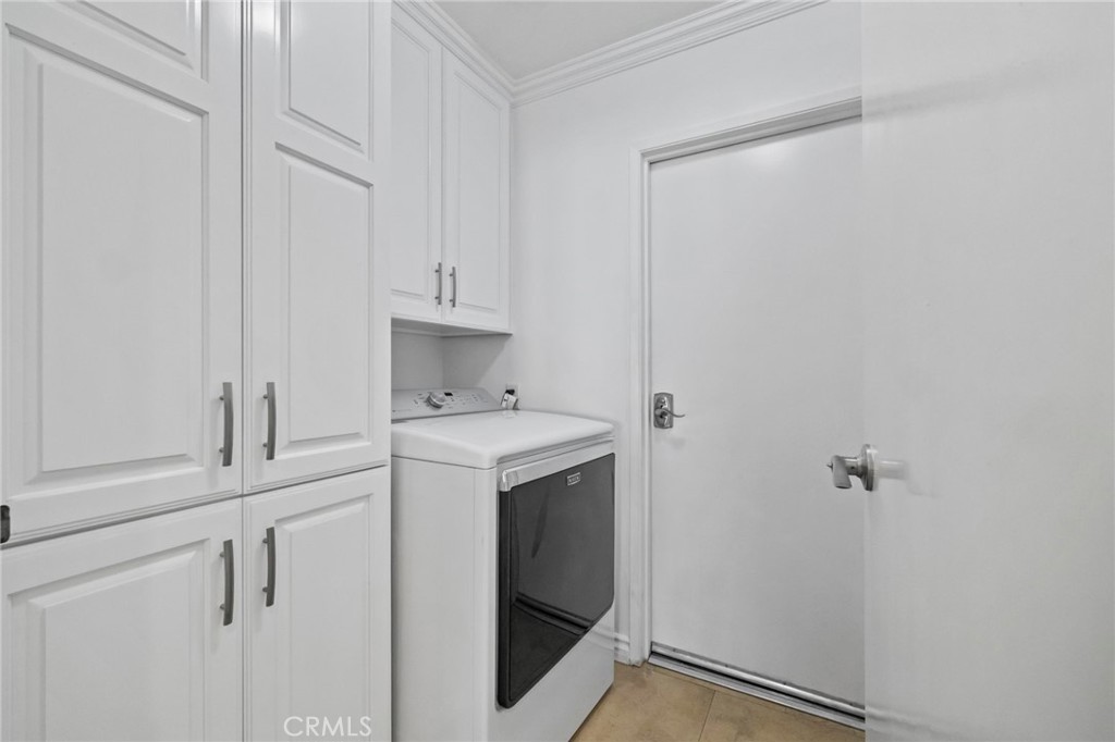1338 N Albright