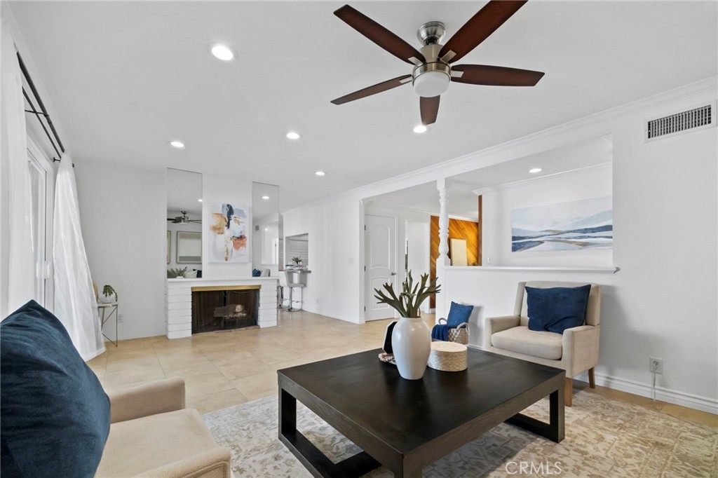 1338 N Albright