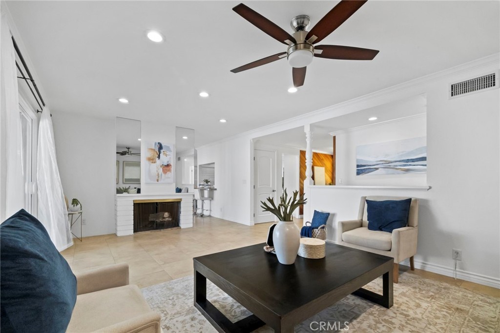 1338 N Albright