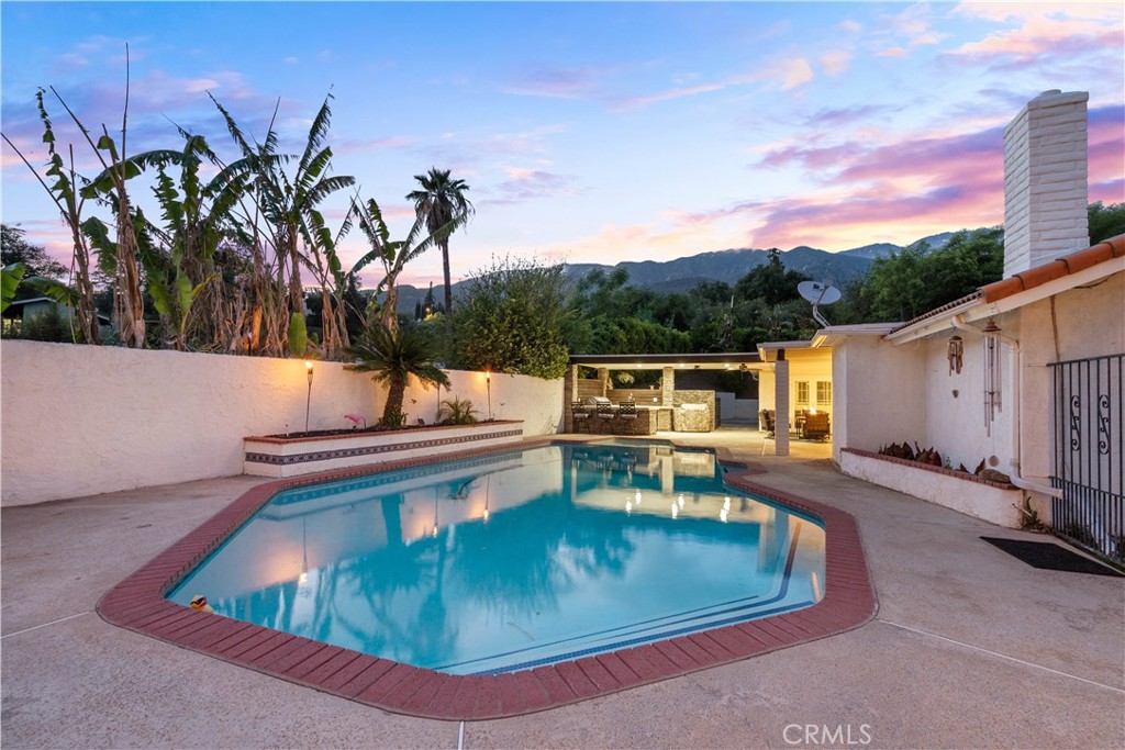 2485 San Mateo Drive