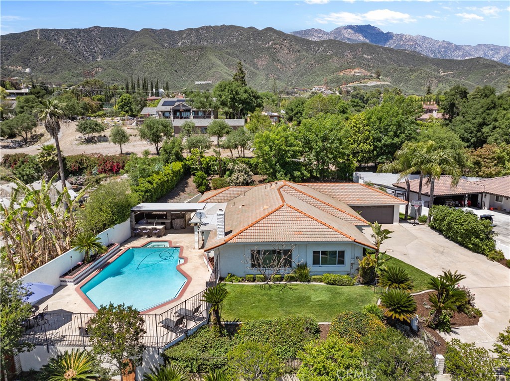 2485 San Mateo Drive