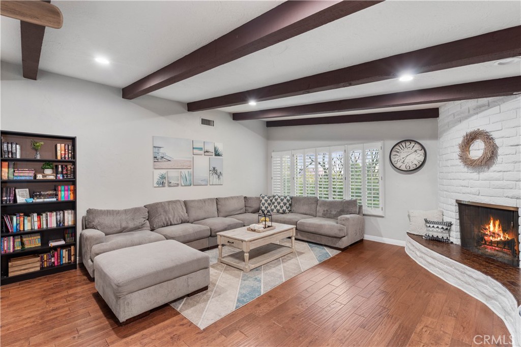 2485 San Mateo Drive