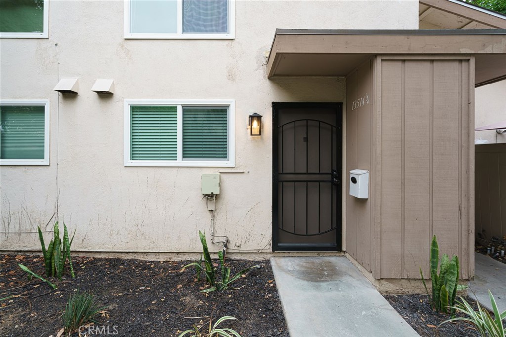13514 1/4 Village