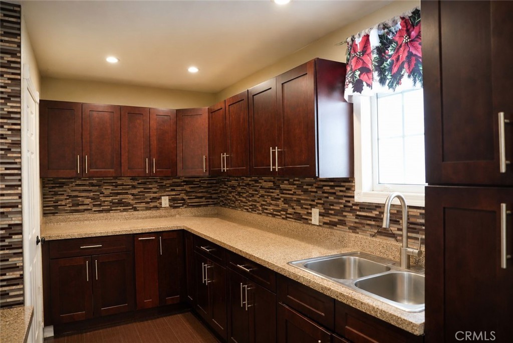 1512 W 153rd