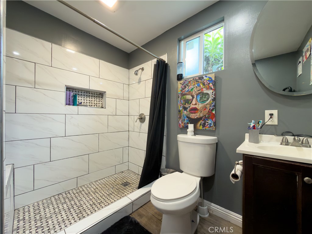1512 W 153rd