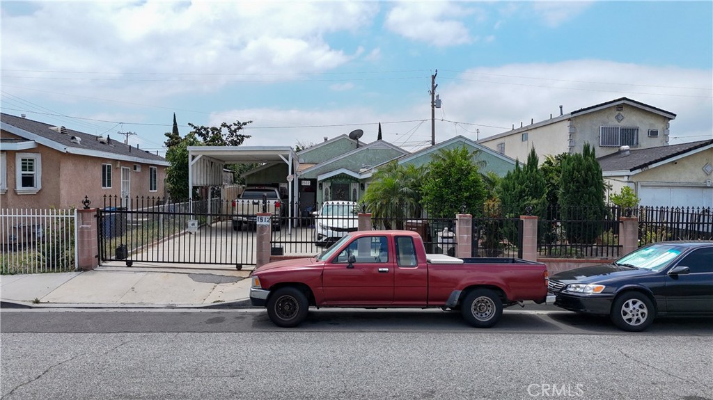1512 W 153rd