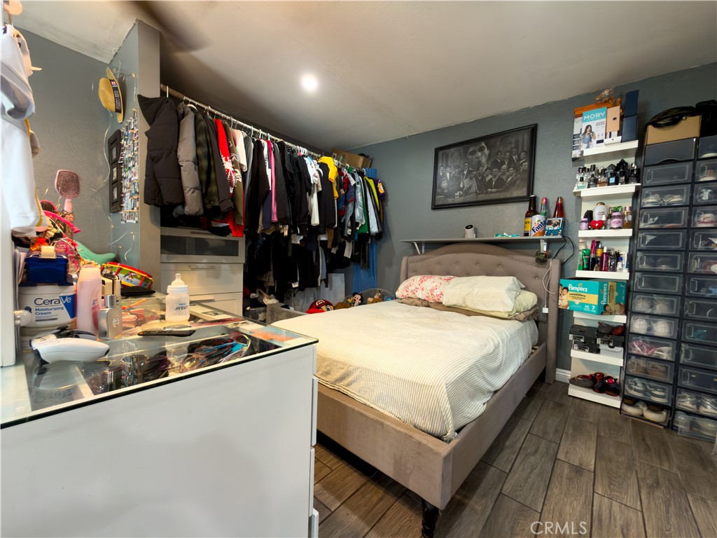 1512 W 153rd