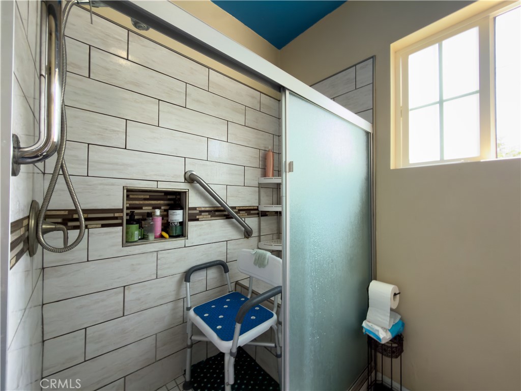 1512 W 153rd