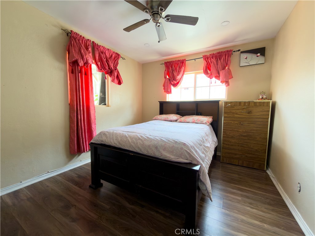 1512 W 153rd