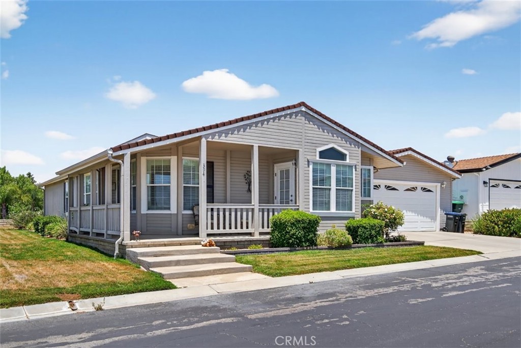 10961 Desert Lawn Drive 394