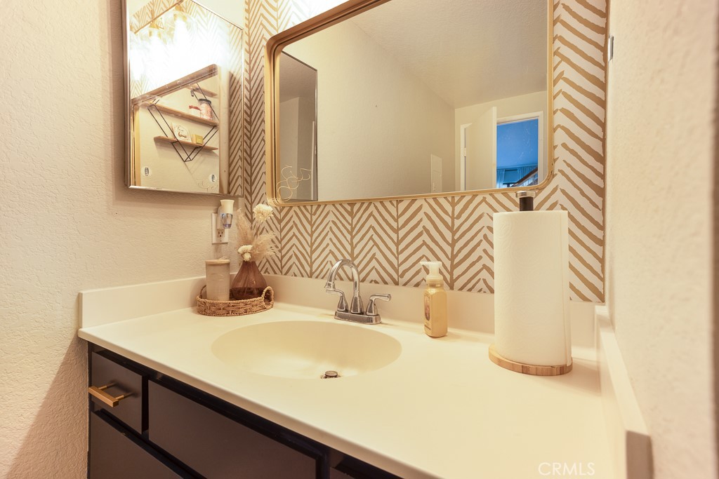 8365 Honeysuckle Place