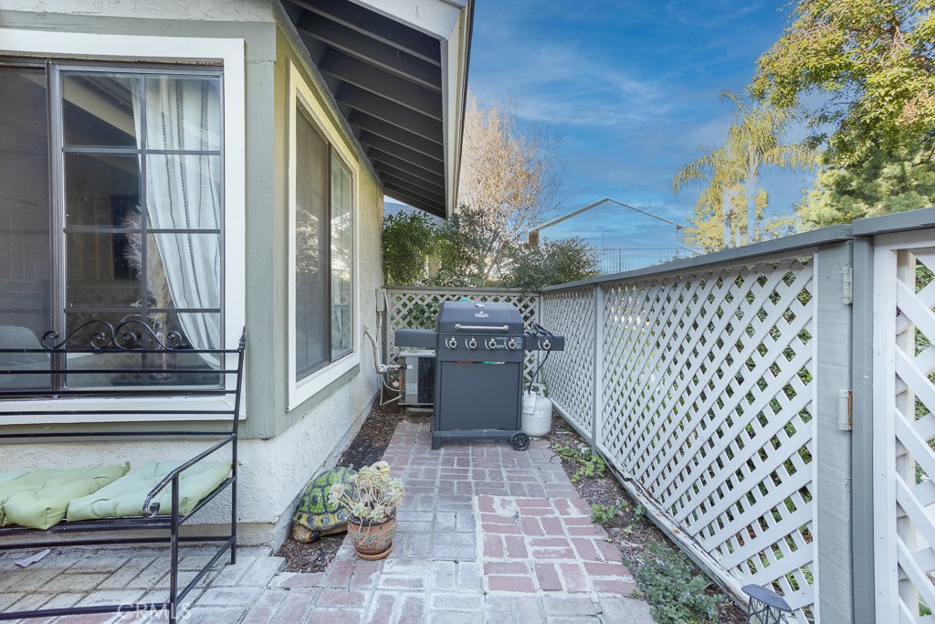 8365 Honeysuckle Place