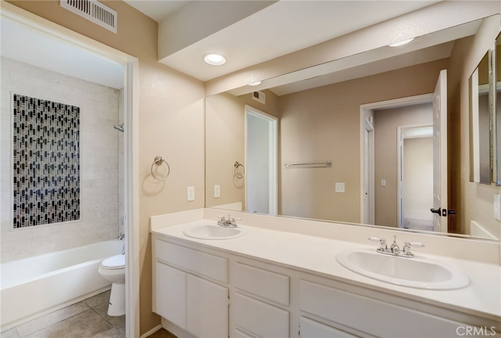 1255 Rosemary Circle