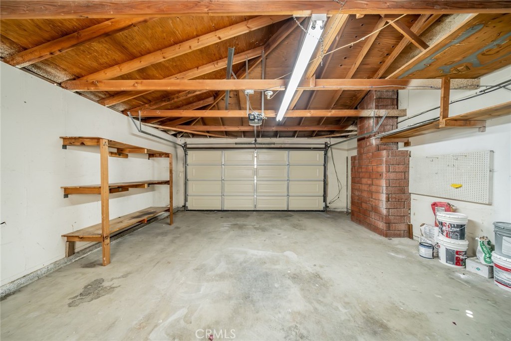 5731 Magnolia Avenue