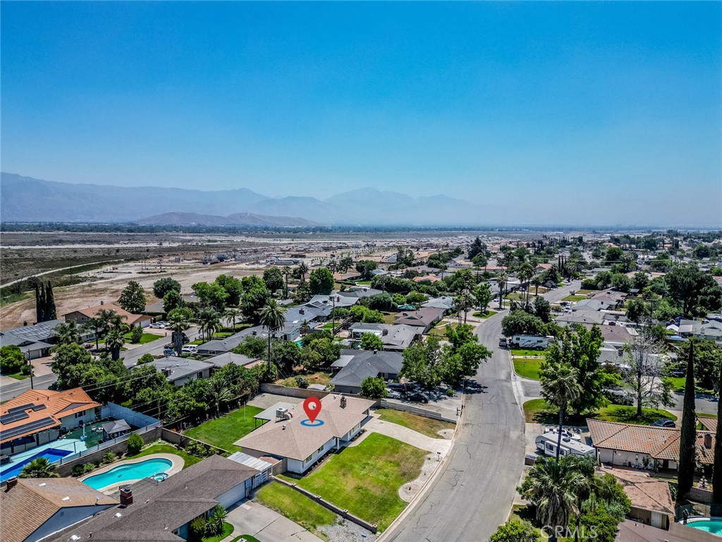 5731 Magnolia Avenue