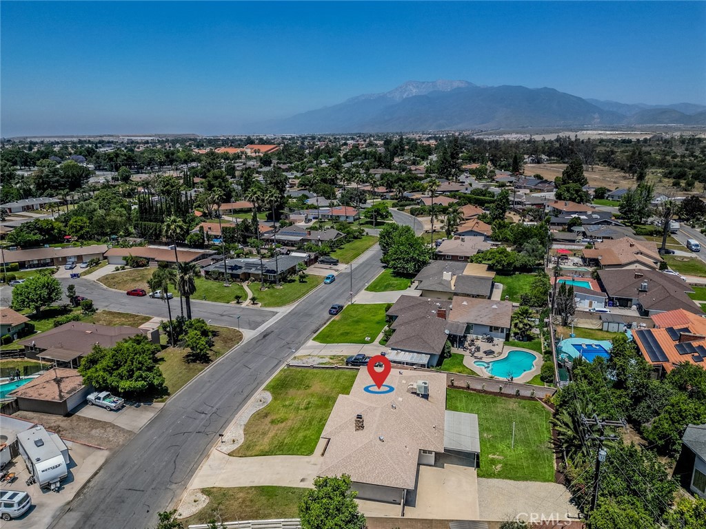 5731 Magnolia Avenue