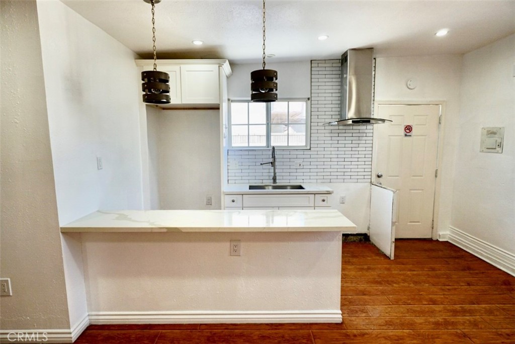 1496 W 47th Street