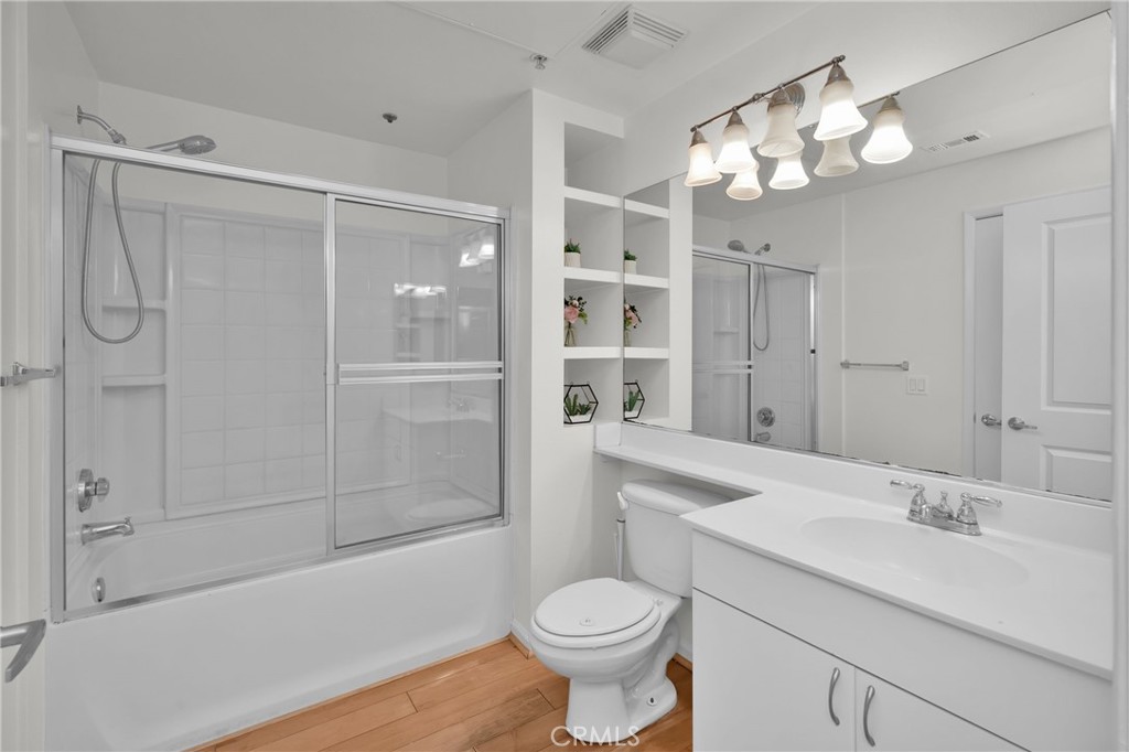 1801 E Katella Avenue 4010