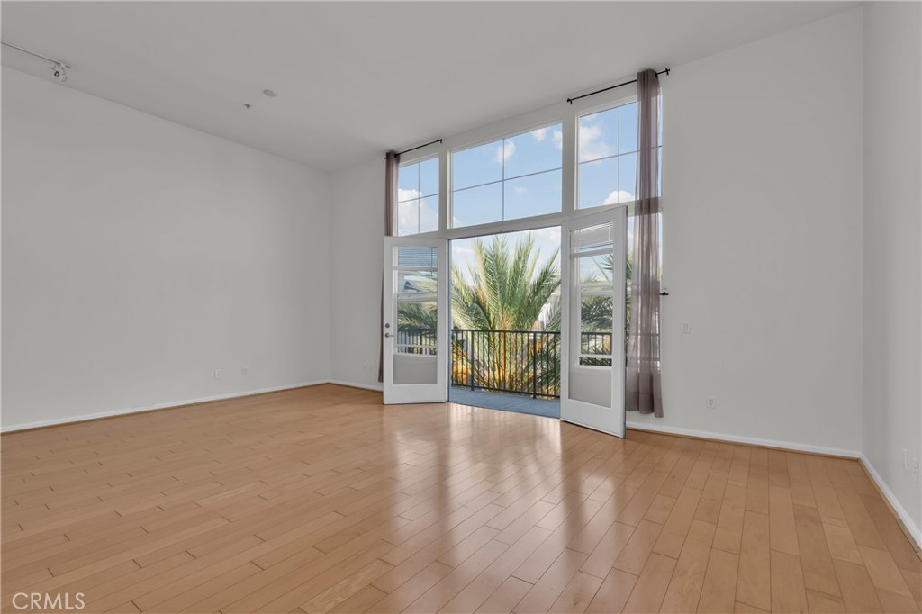 1801 E Katella Avenue 4010