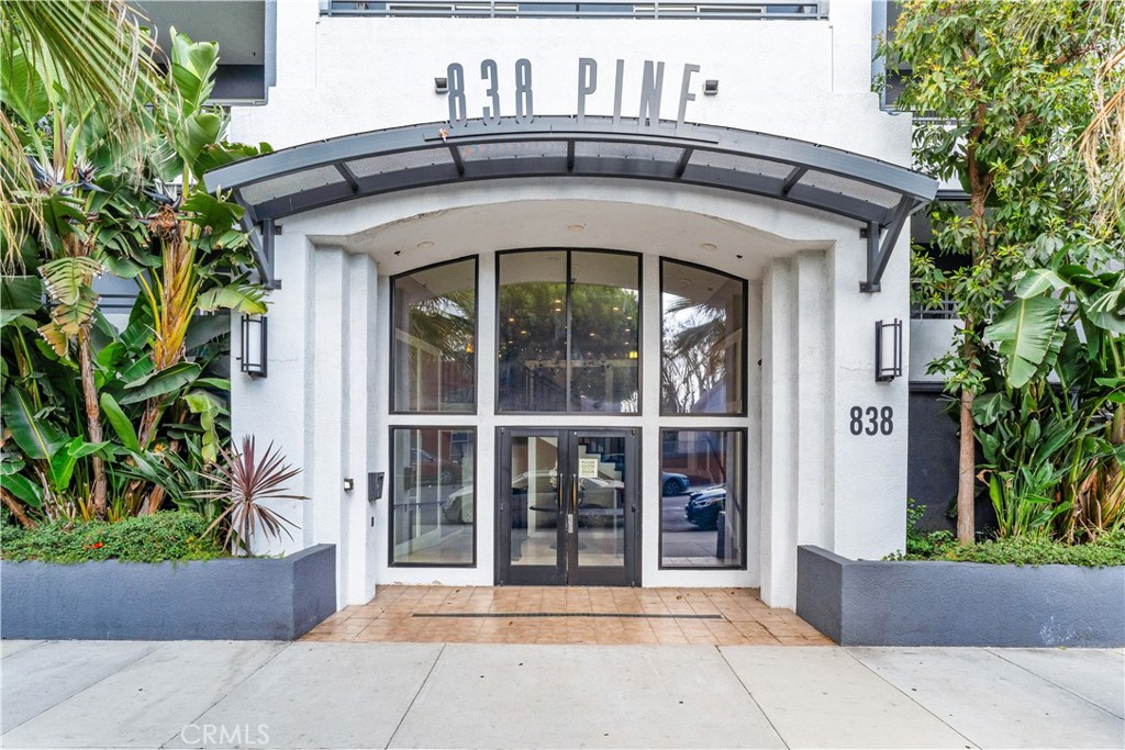 838 Pine Avenue 303