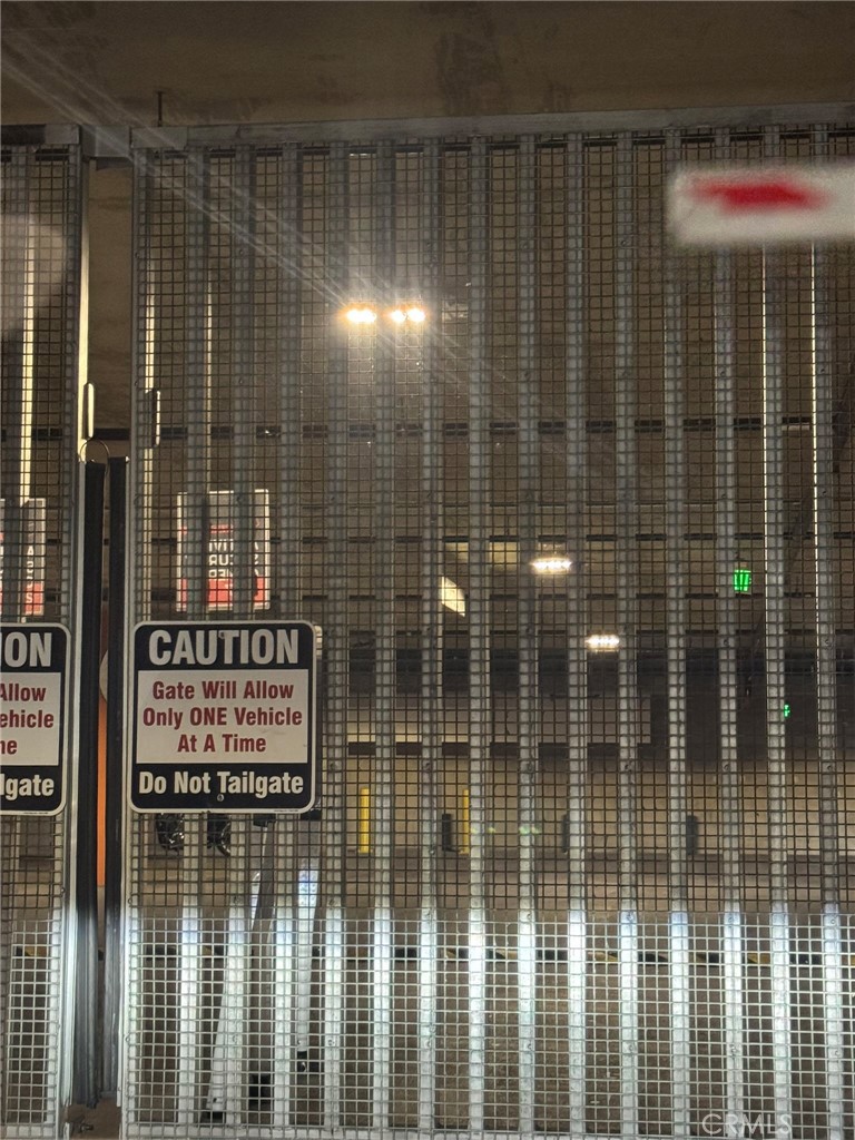 877 Francisco Street 1606