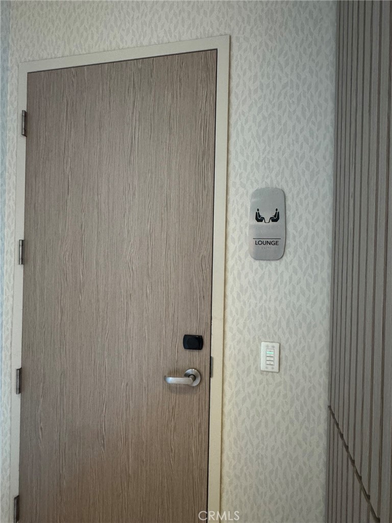 877 Francisco Street 1606