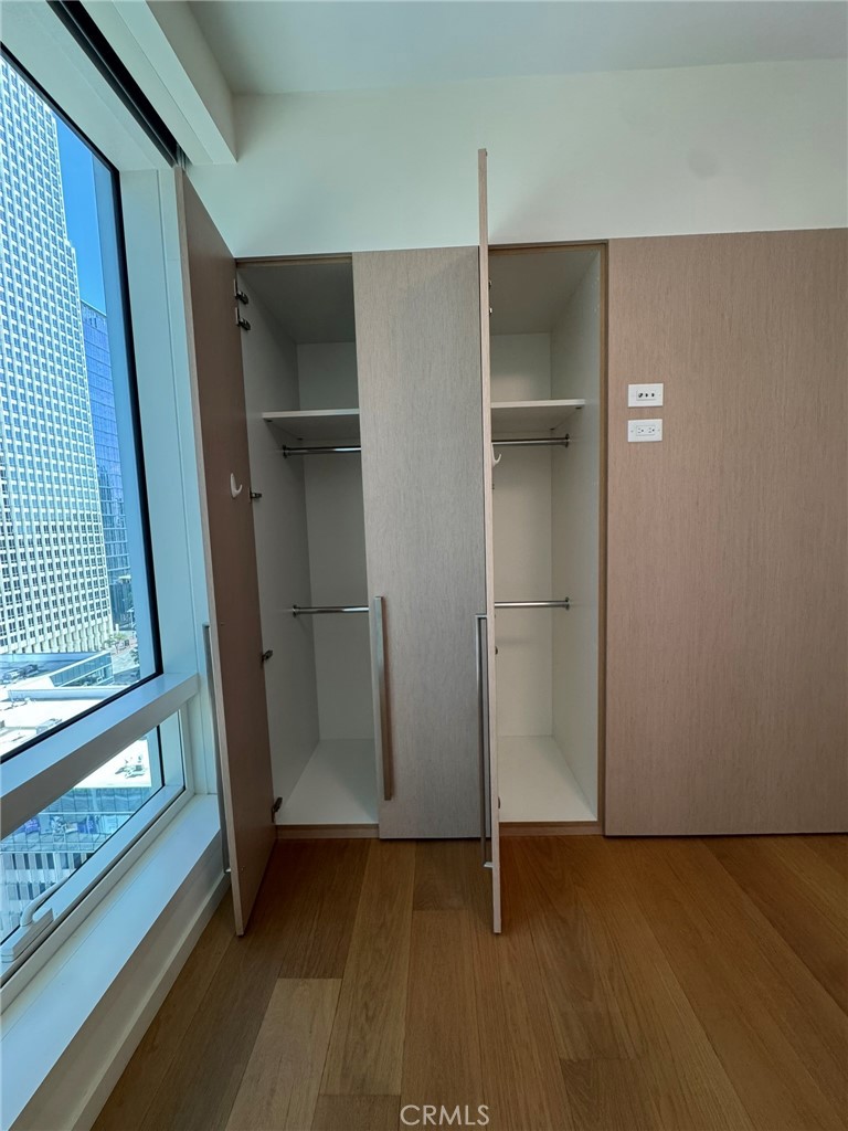 877 Francisco Street 1606