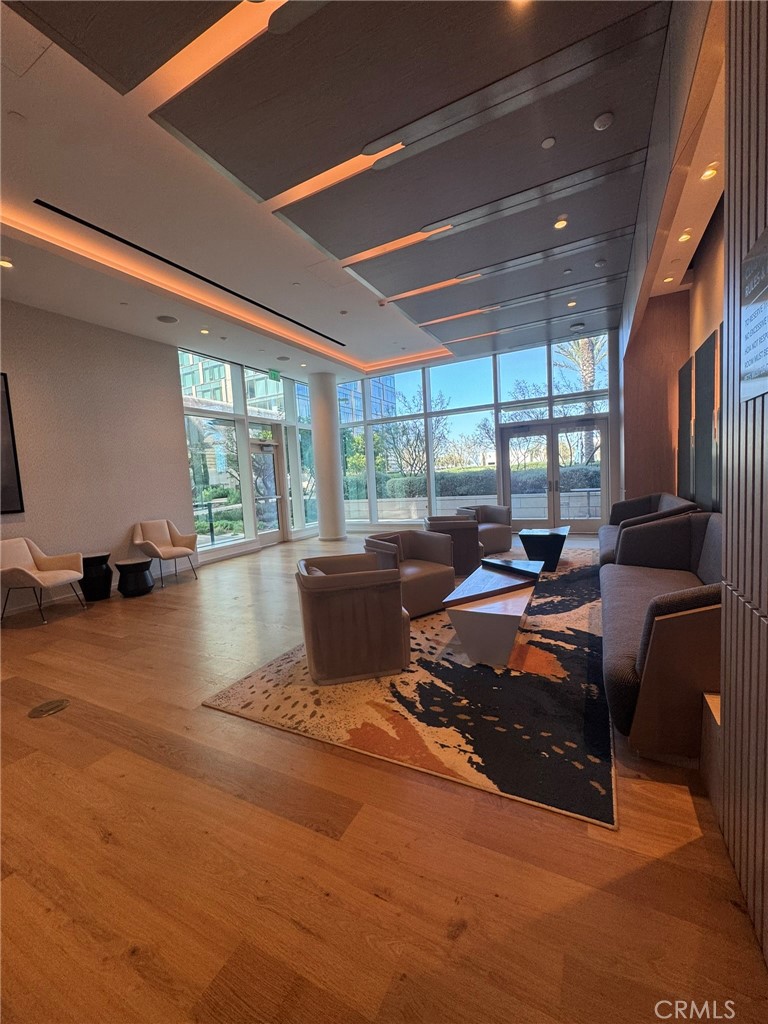 877 Francisco Street 1606