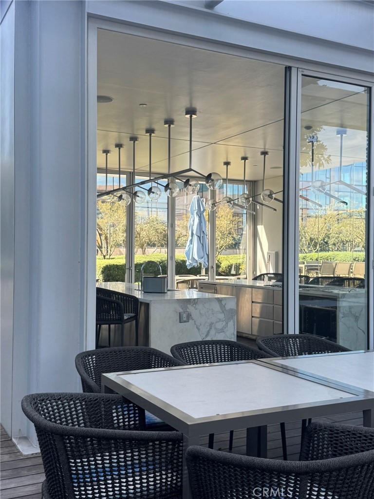 877 Francisco Street 1606