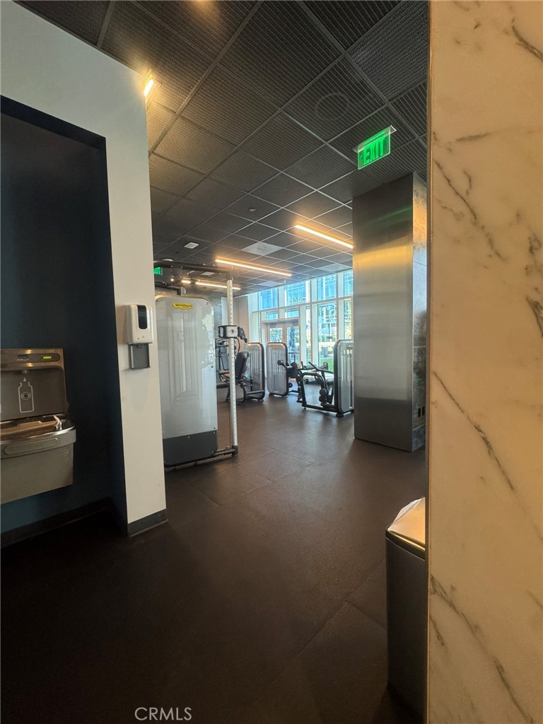 877 Francisco Street 1606