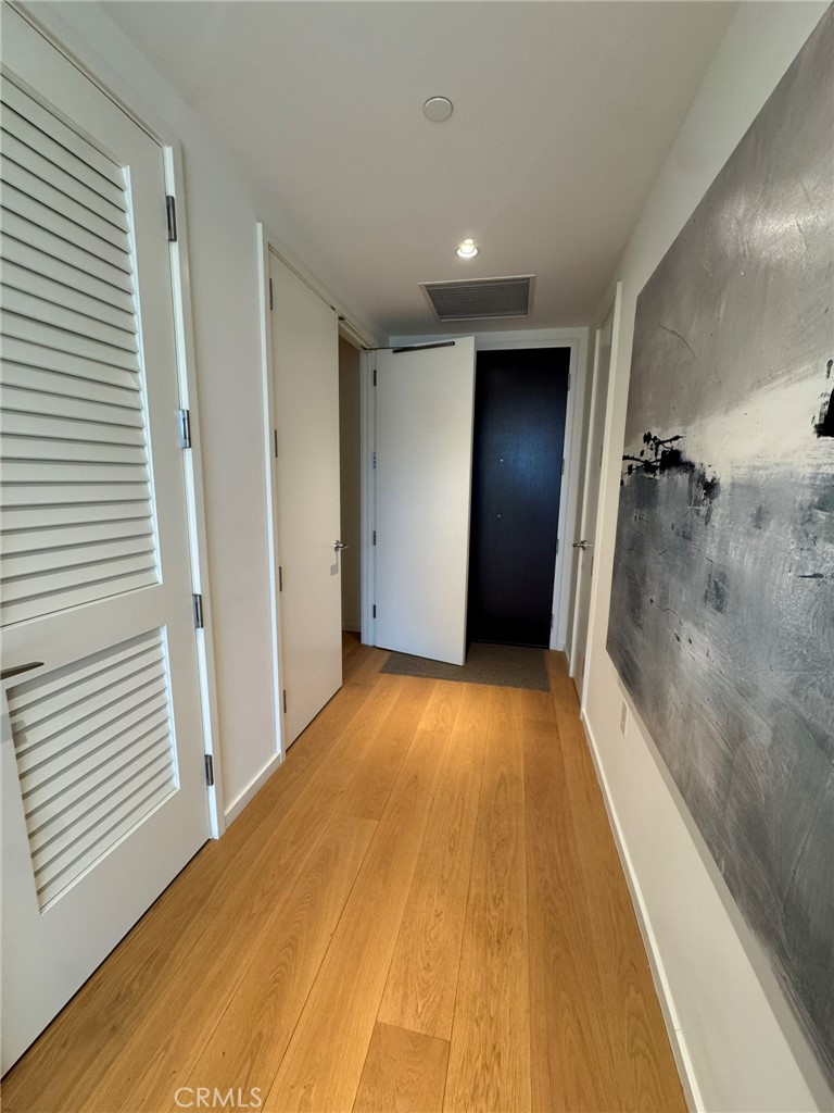 877 Francisco Street 1606