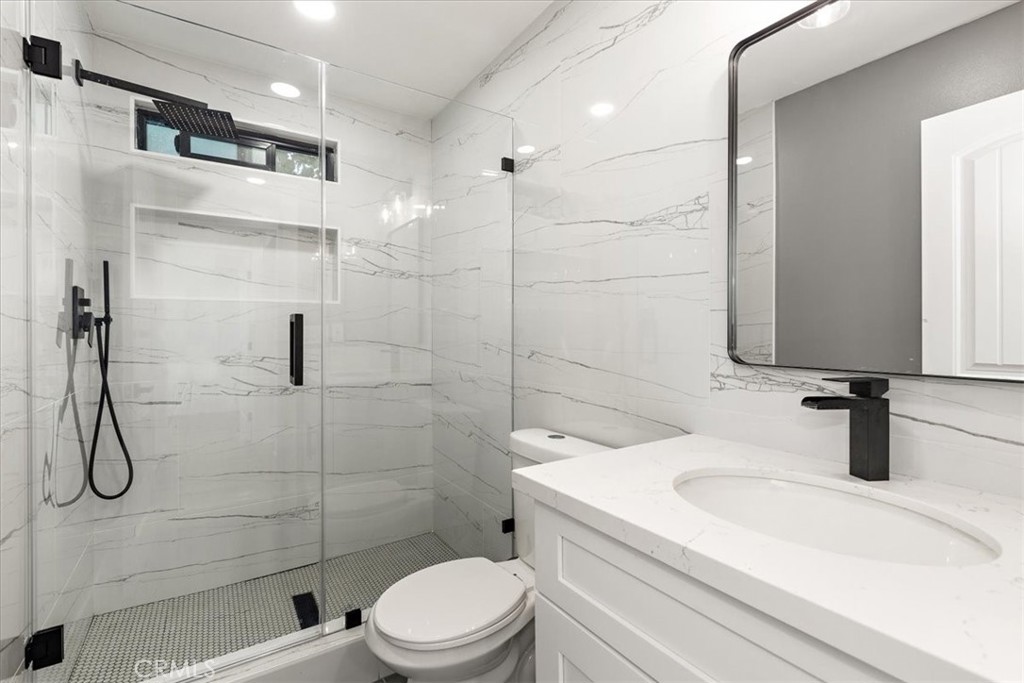 14421 Chandler Street