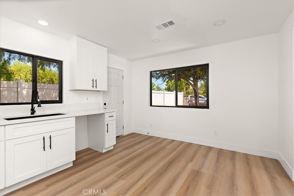 14421 Chandler Street