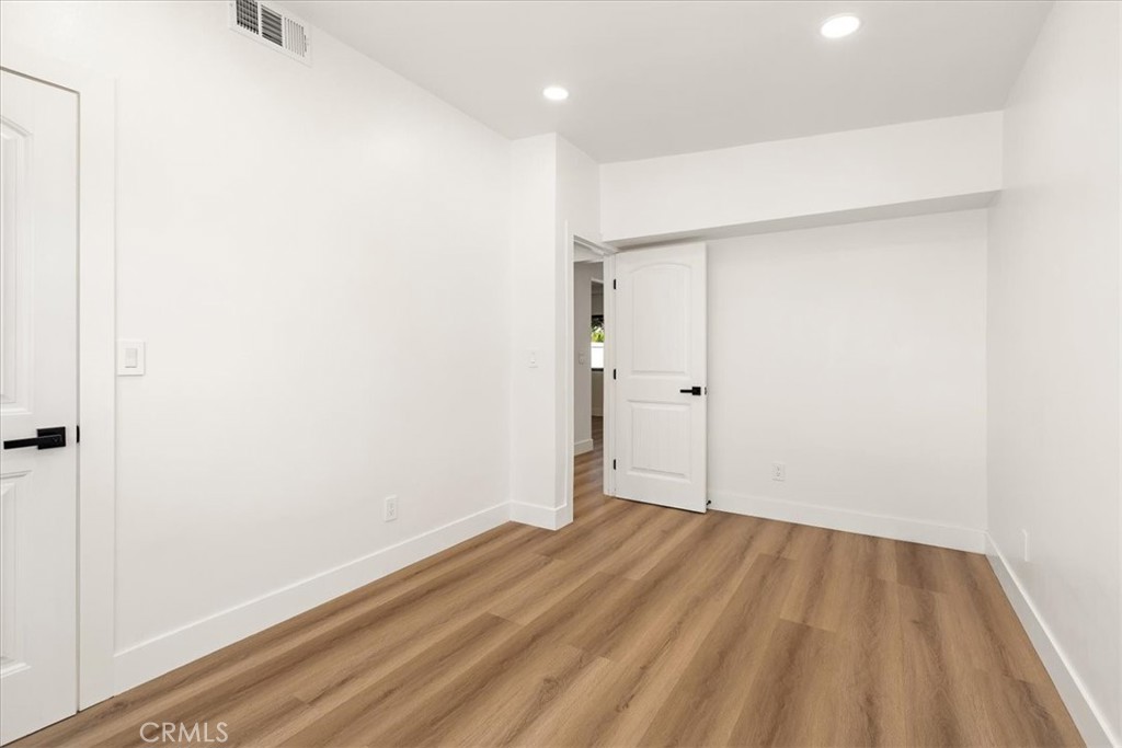 14421 Chandler Street