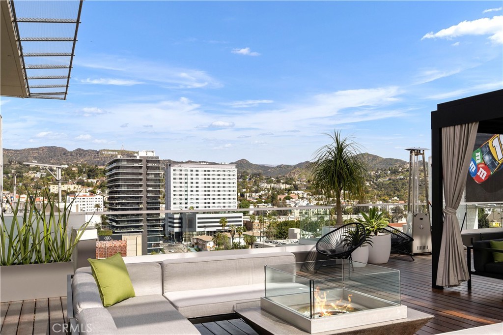 6250 Hollywood Boulevard 4D