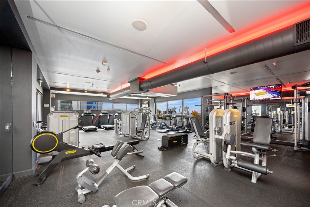 6250 Hollywood Boulevard 4D