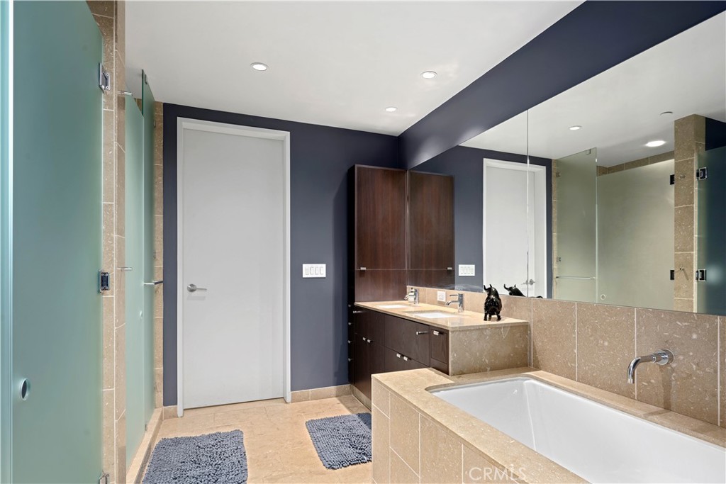 6250 Hollywood Boulevard 4D