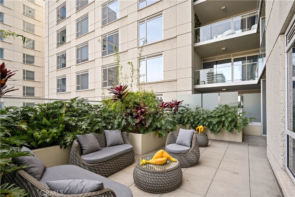 6250 Hollywood Boulevard 4D