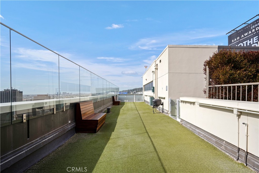 6250 Hollywood Boulevard 4D