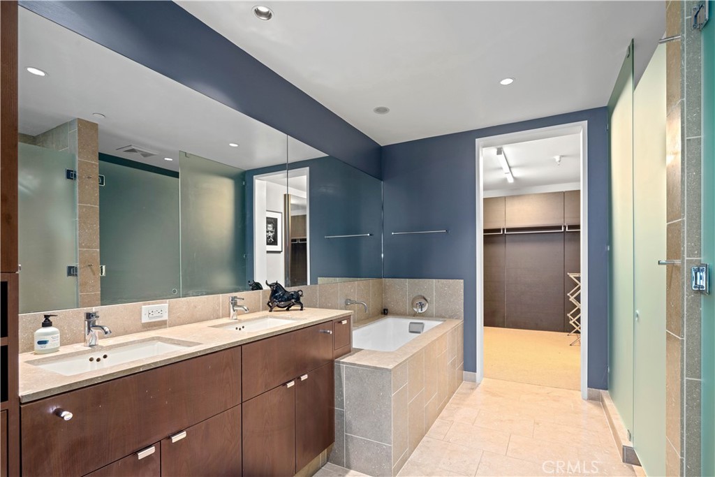 6250 Hollywood Boulevard 4D