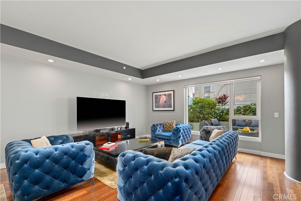 6250 Hollywood Boulevard 4D