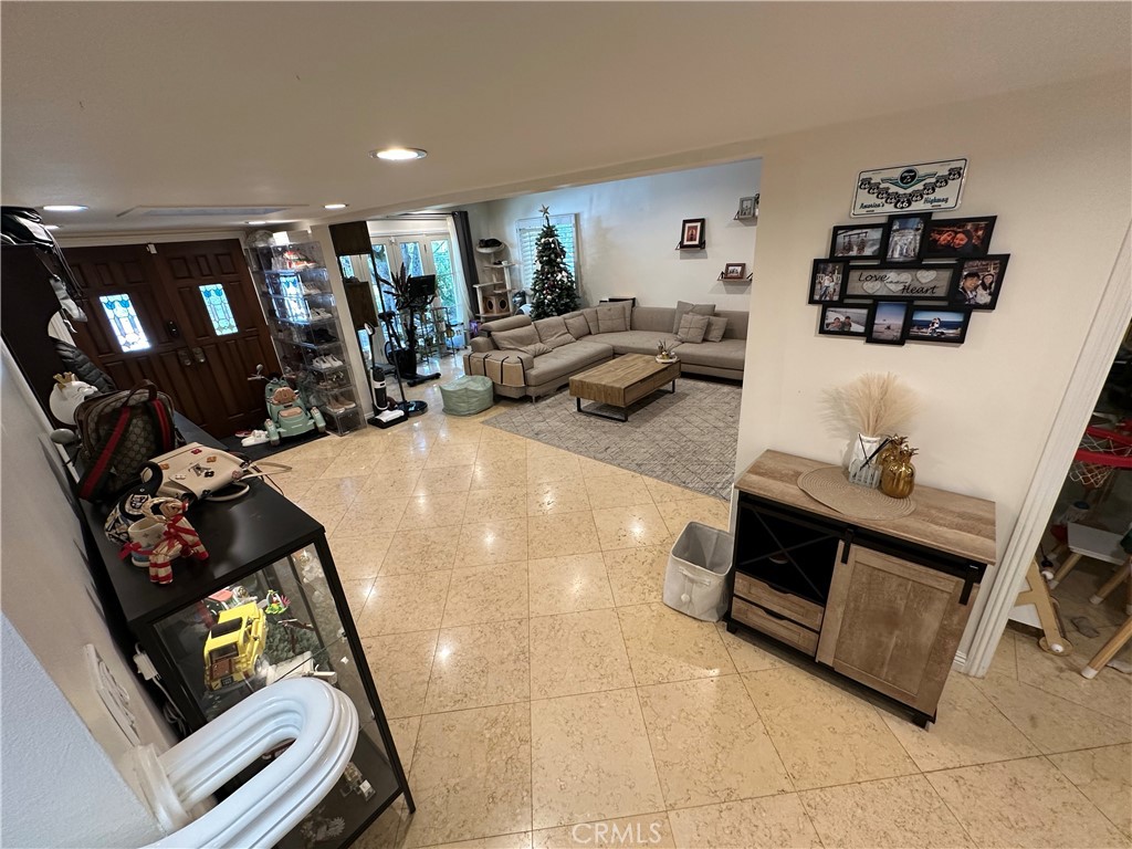 14623 Weddington Street