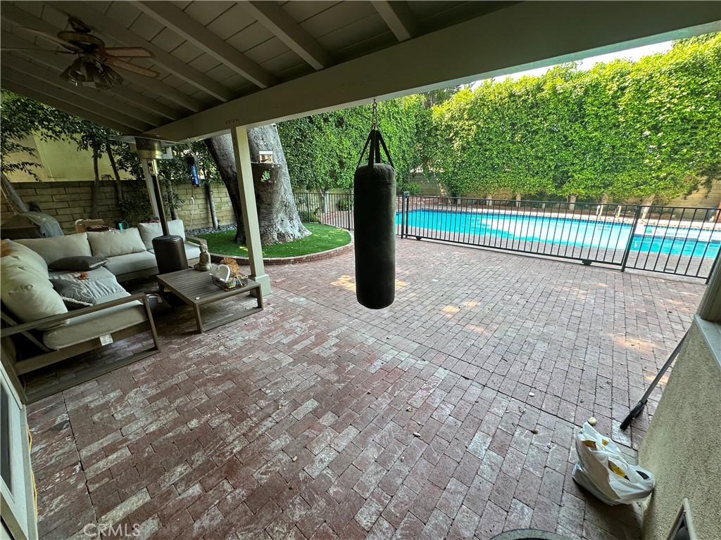 14623 Weddington Street