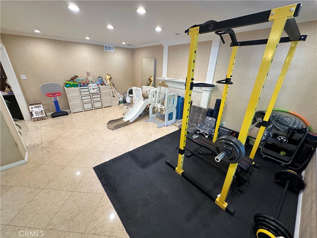 14623 Weddington Street