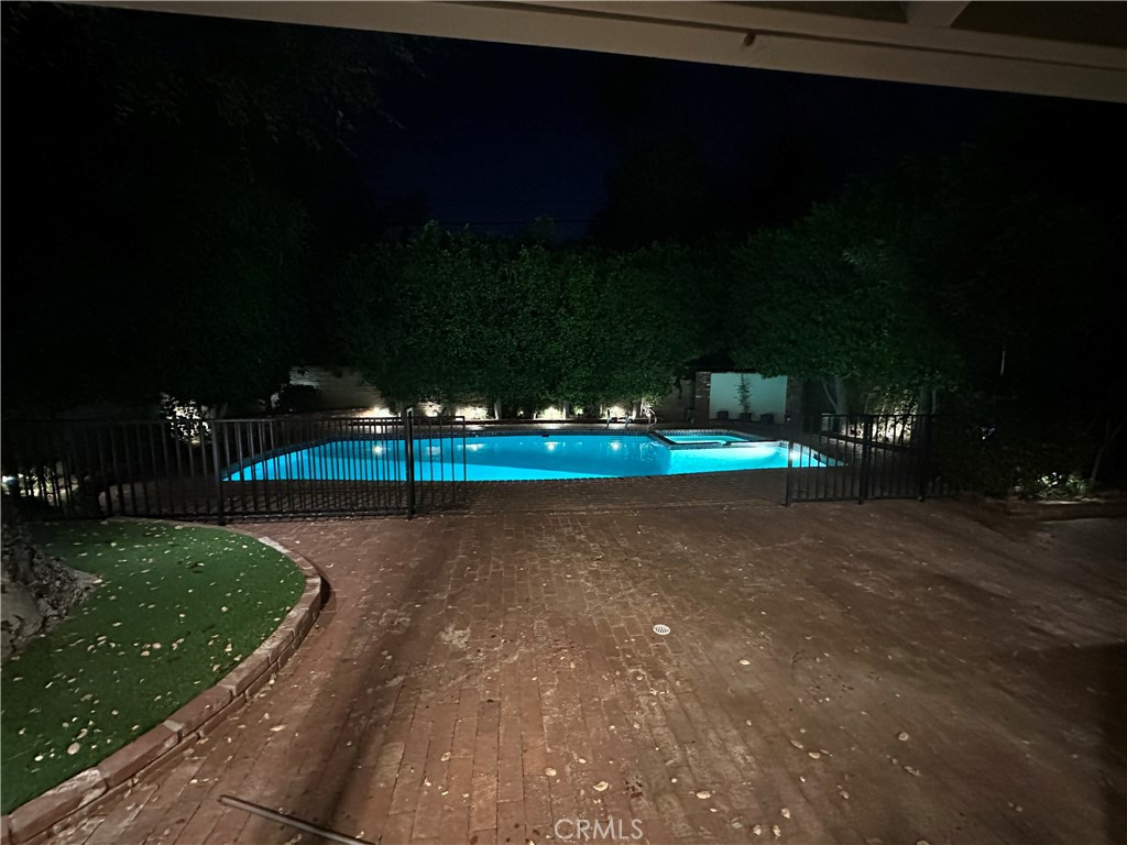 14623 Weddington Street